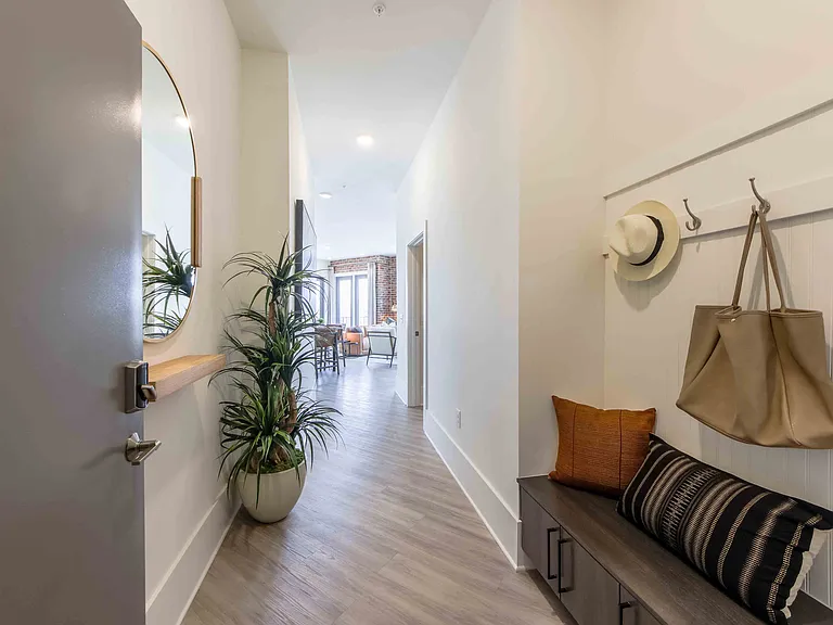 The Oliver Luxury Apartments — Photo 20