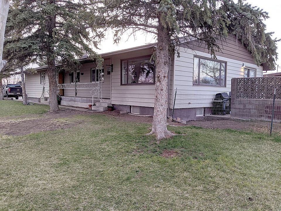 1st image of 102 11th Ave S