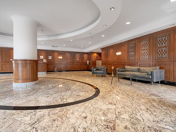2nd image of 195 Besserer St #2301