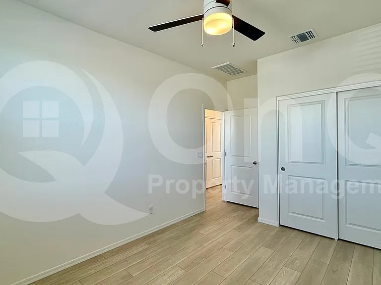 1444 E Edwin St — Photo 13