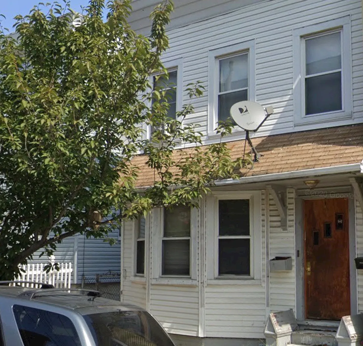 3 bed, $4,000 — Photo 1
