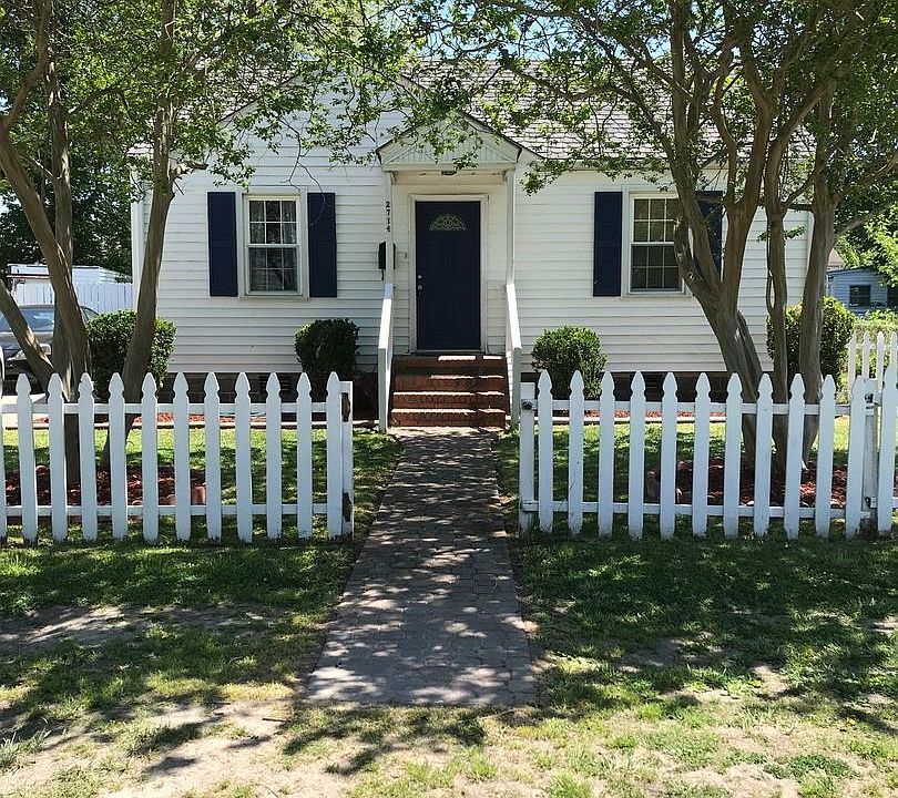1st image of 2714 Hurley Ave