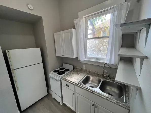 1318 Willow St APT 2, San Antonio, TX 78208