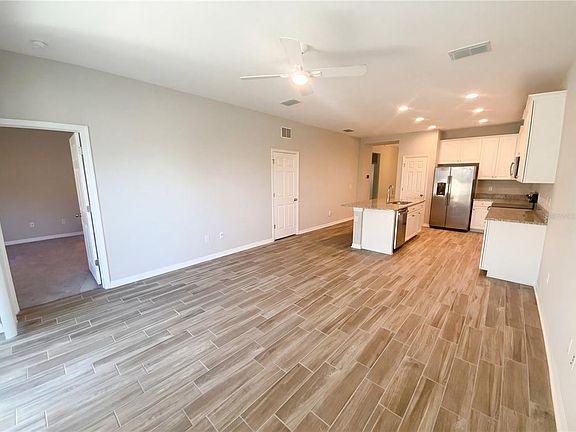 3rd image of 7423 Pool Compass Loop