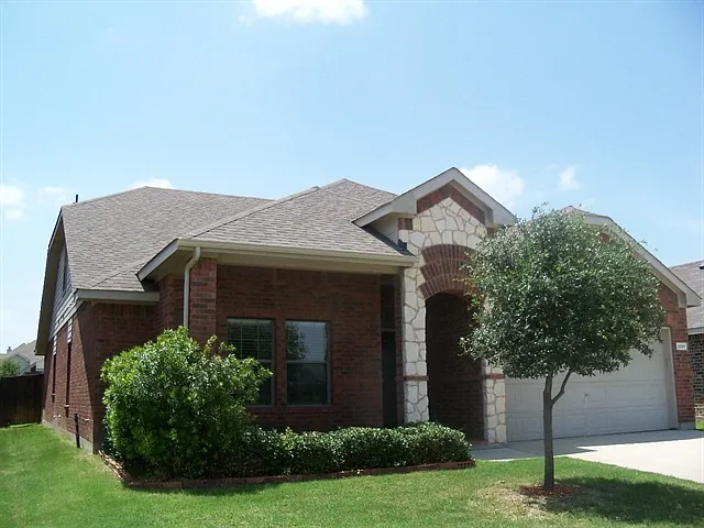 1009 Atlanta Dr — Photo 1