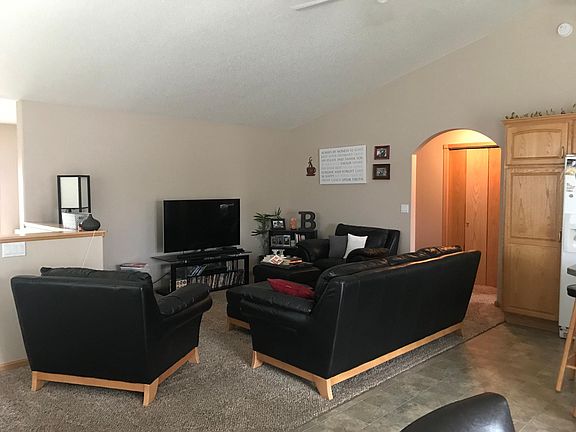 3rd image of 3219 11th Ave S