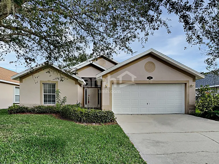 554 Sedgewood Cir — Photo 1