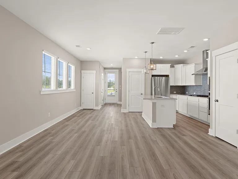 543 Rhythm St — Photo 11