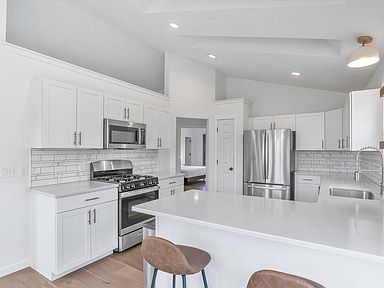 32777 Zinfandel Ave, Paw Paw, MI 49079 | MLS #22038349 | Zillow