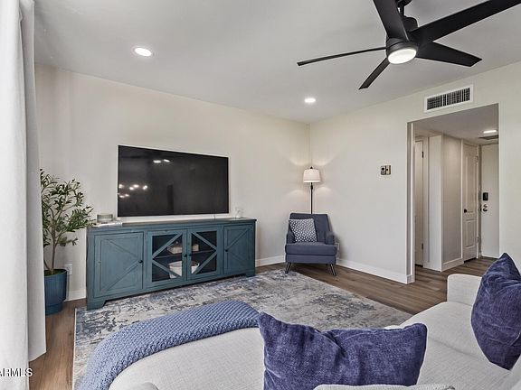 3rd image of 3242 E CAMELBACK Road #106