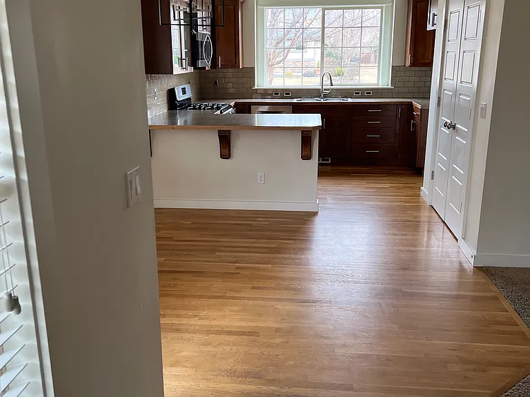 639 W Kingsley St — Photo 4