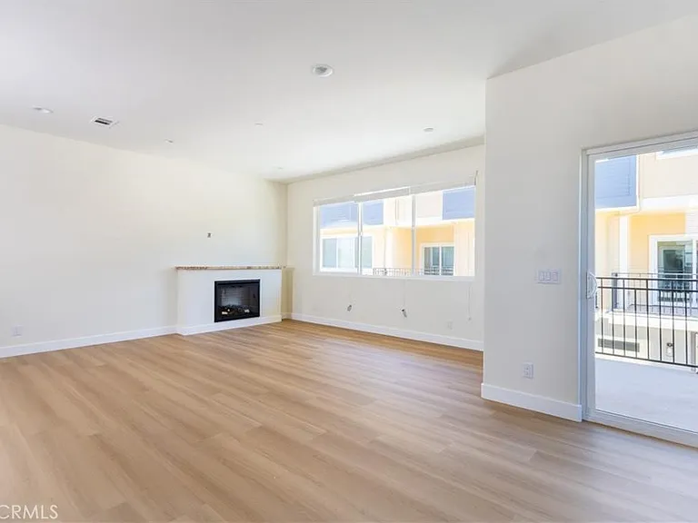 1042 San Juan St — Photo 6