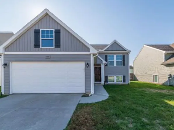 1205 Gardner Pond Ln, Vicksburg, MI 49097
