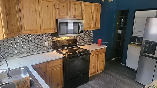 710 W Avenue J #B Photo 1