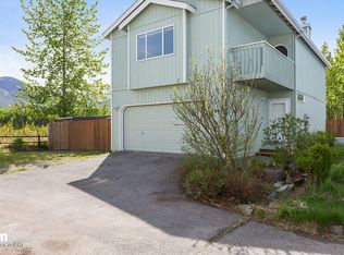 8804 Cross Pointe Loop, Anchorage, AK 99519