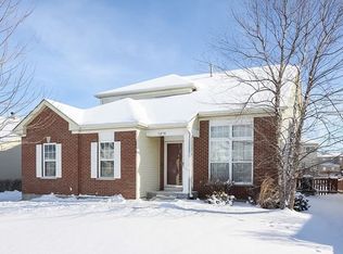 1219 Water Stone Cir, Wauconda, IL