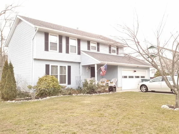 71 Hollybrook Dr, Little Egg Harbor, NJ 08087
