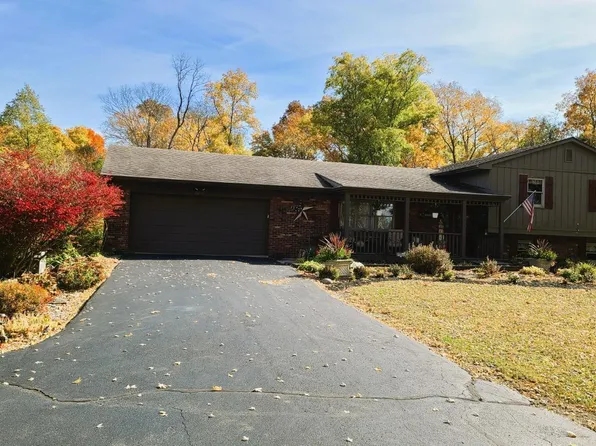 7096 Hill Station Rd, Goshen, OH 45122