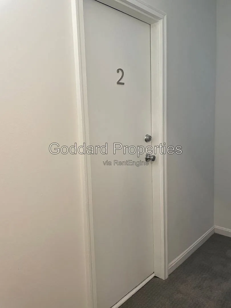 1 bed, 1.5 bath, 700 sqft, $1,350 — Photo 1