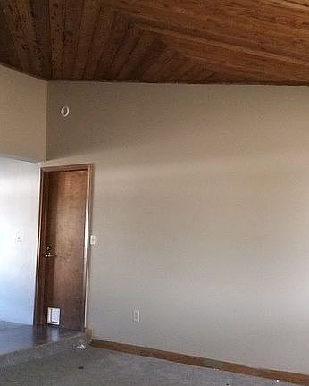 Sunken liv room, vaulted cei