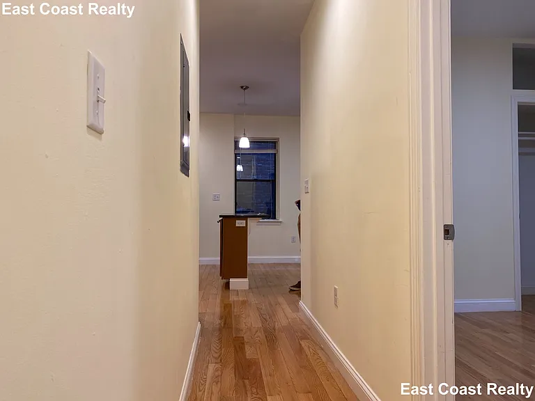 24 Phillips St #12 — Photo 3