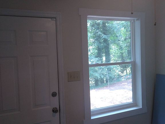 3rd image of 624 Crescent Ave #1