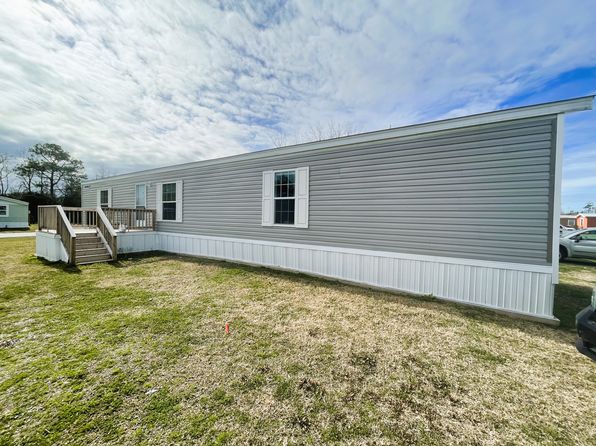 1200 N 20th St #36, Morehead City, NC 28557