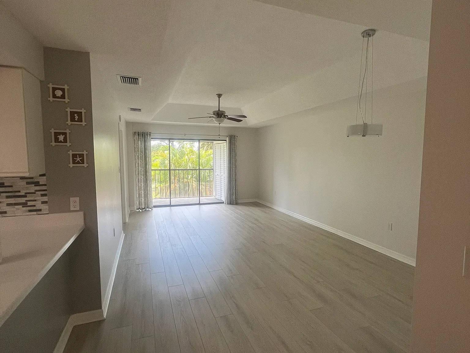 2 bed, 1140 sqft, $2,200 — Photo 2