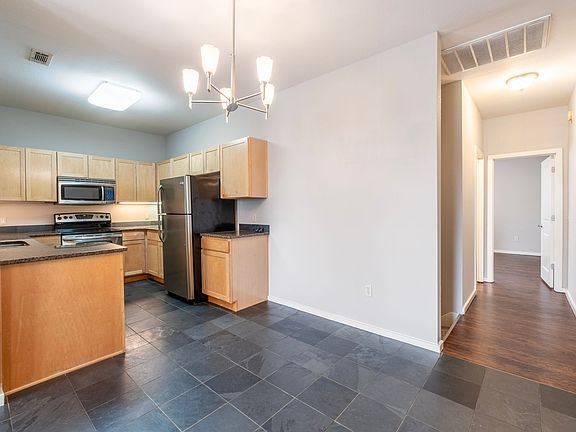 4th image of 40 E Maple St APT 3