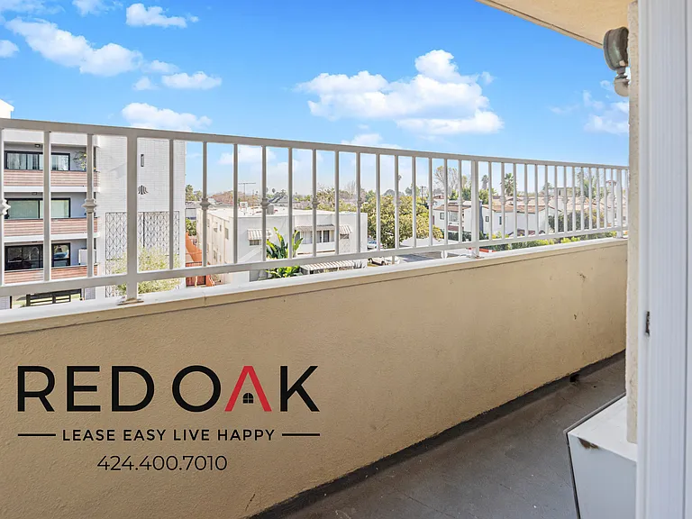 1489 S Canfield Ave #206 — Photo 3
