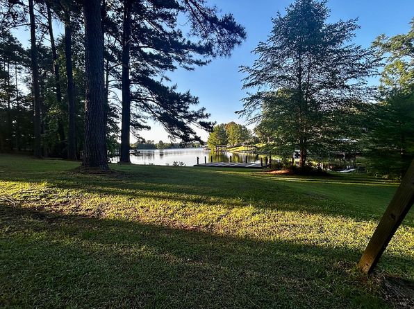 203 Buccaneer Dr