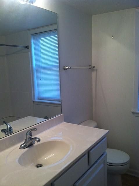 1st image of 7702 Poppleton Plz APT 6
