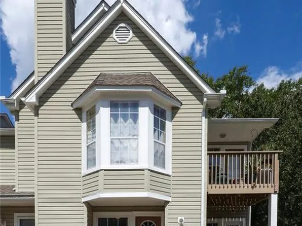 877 Whistling Swan Dr, Virginia Beach, VA 23464