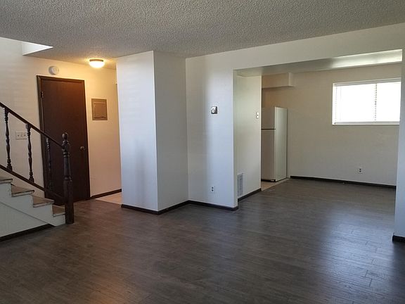 5th image of 187 E Julie Anna Dr