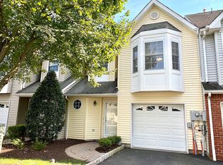 22 Helen Way, Berkeley Heights, NJ 07922