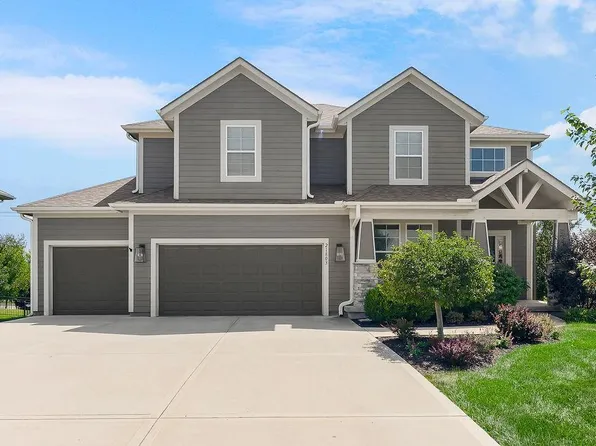 21803 W 46th Ter, Shawnee, KS 66226