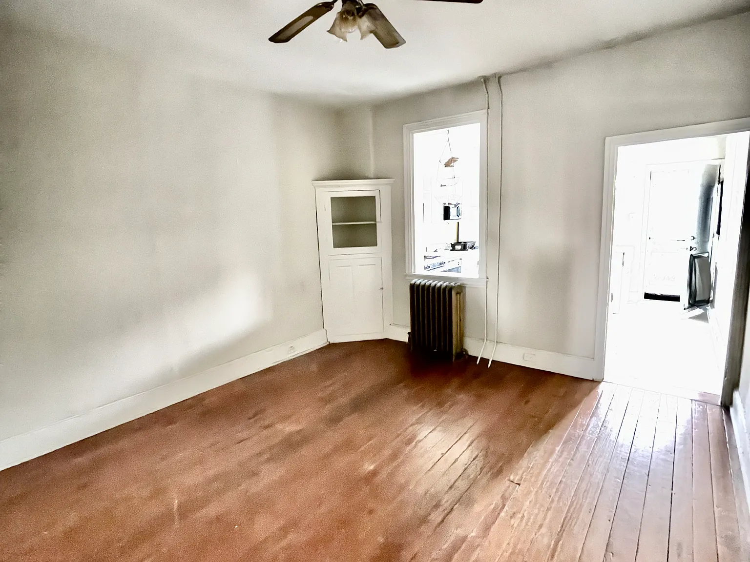 2 bed, 1100 sqft, $1,900 — Photo 4