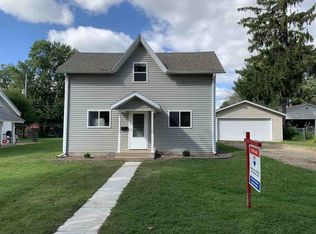823 W Carroll St, Portage, WI 53901