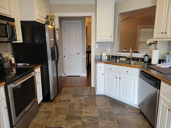 4th image of 502 Heron Dr
