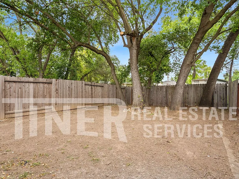 5012 Sunshine Ln — Photo 24