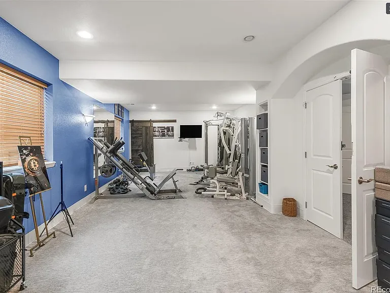 1510 S De Gaulle Cir — Photo 9
