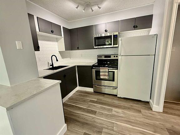 5th image of 110 W Tamarack Ave #25