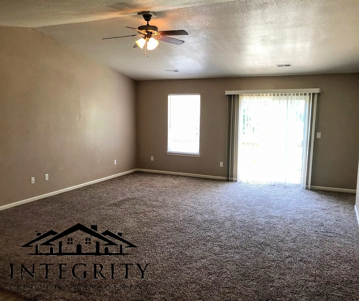 Building Photo - 21067 Harbor Ln