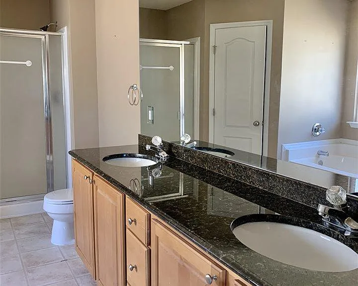 115 E Crest Way — Photo 10