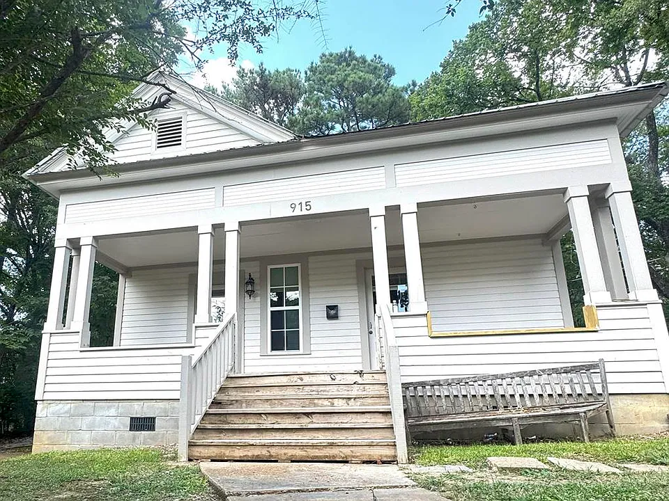 915 Jefferson Ave