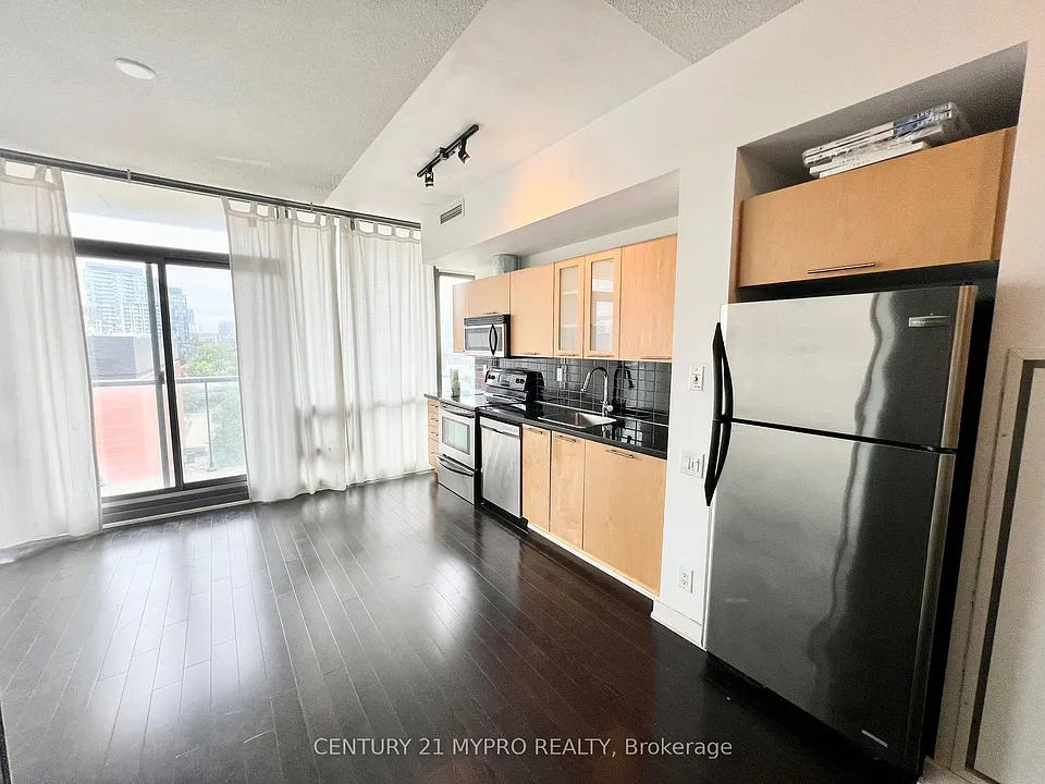 33 Mill St #801