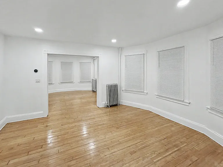 24 Saint Mary St — Photo 12