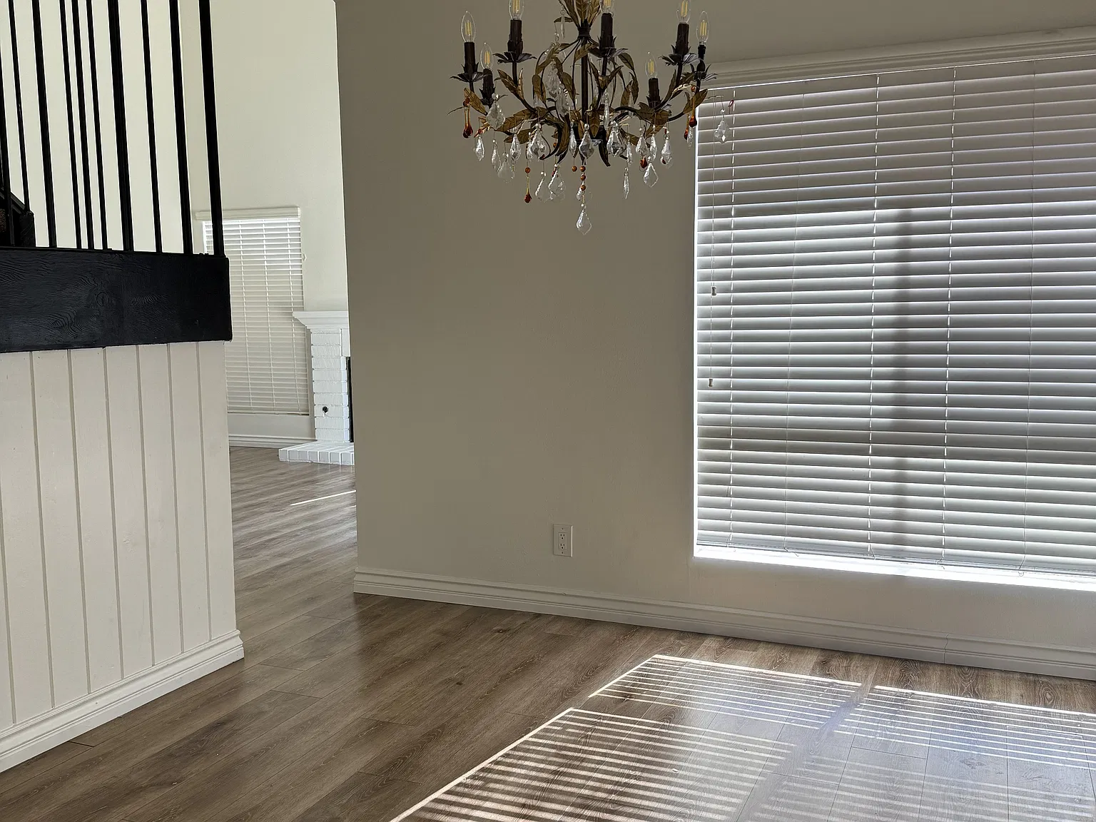 4 bed, 2.5 bath, 1799 sqft, $4,000 — Photo 3