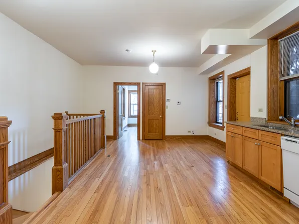 2704 N Mildred Ave APT 1R, Chicago, IL 60614