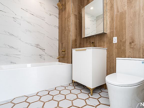 5th image of 193 Graham Ave #6N